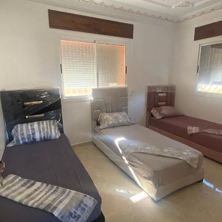 Big Appartement In Ksar Sgher And Close Ksar es Sghir Ngoại thất bức ảnh