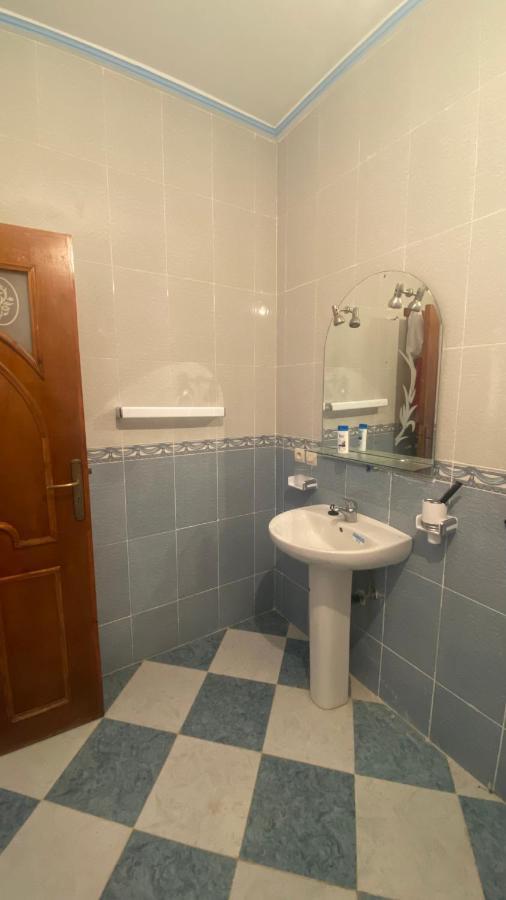 Big Appartement In Ksar Sgher And Close Ksar es Sghir Ngoại thất bức ảnh